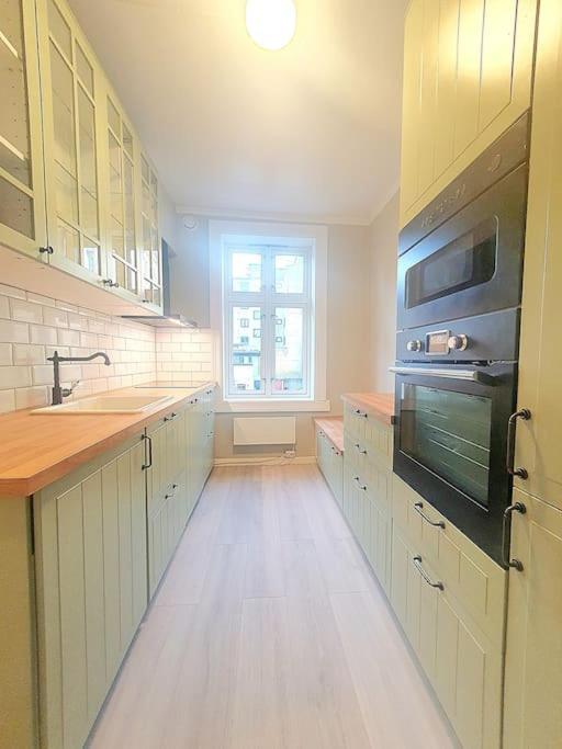 Charming Bright In Quiet Area Of Grunerlokka Leilighet *